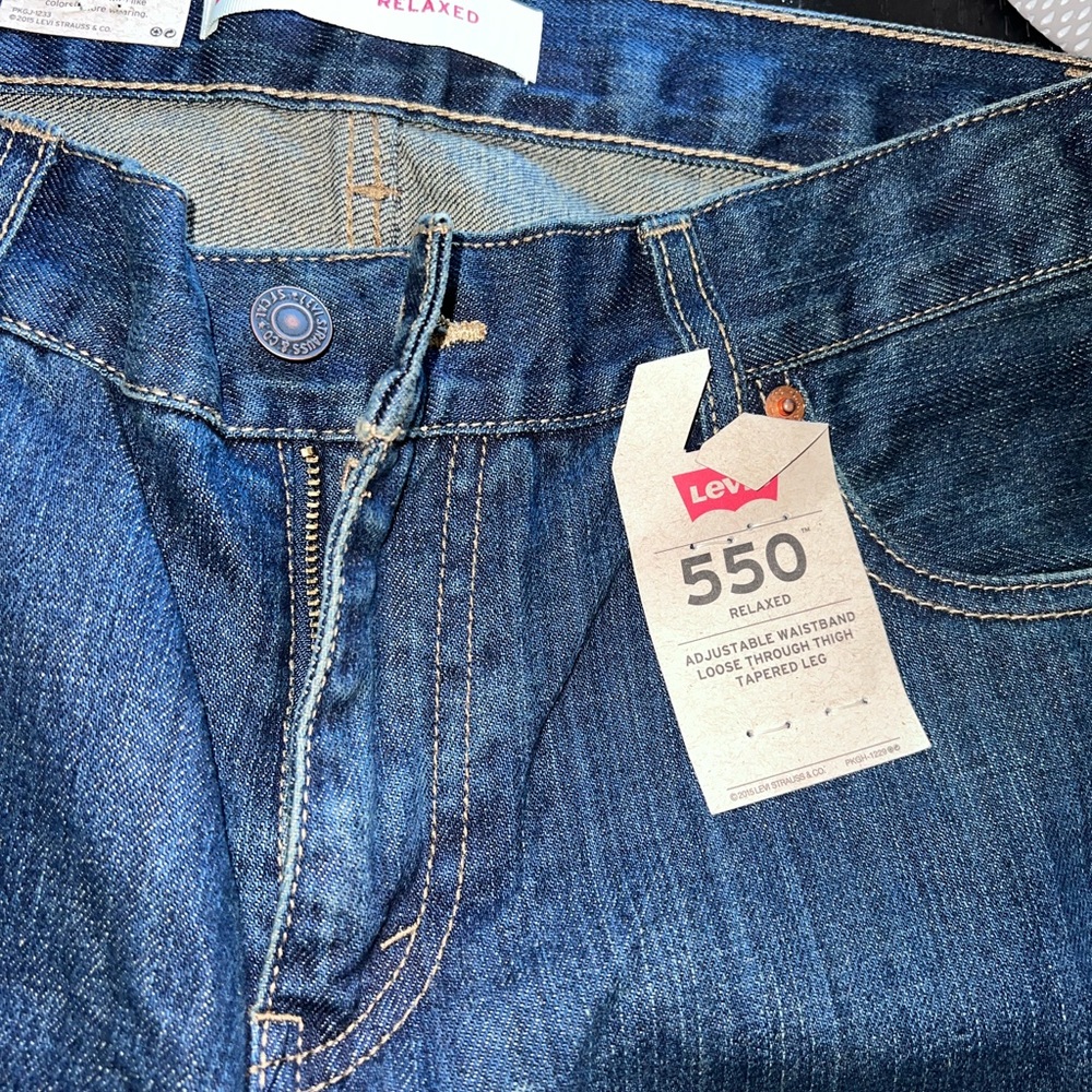 Levi's Blue Straight Jeans Classic Denim Style - Picture 2 of 6